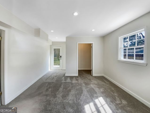 6296 Flamingo Way, Morrow, GA 30260