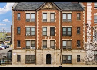3345 N Marshfield Avenue 201, Chicago, IL 60657