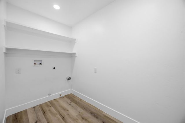 123 E Berkeley Avenue, Tulare, CA 93274