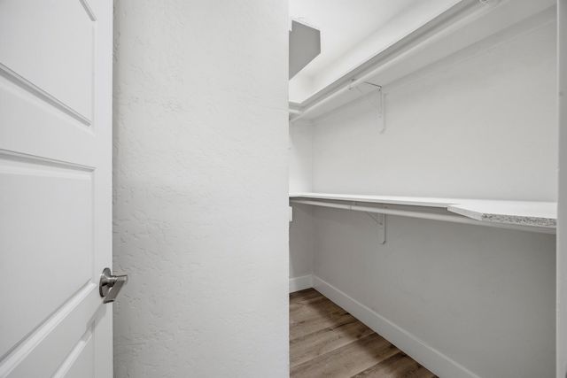 123 E Berkeley Avenue, Tulare, CA 93274