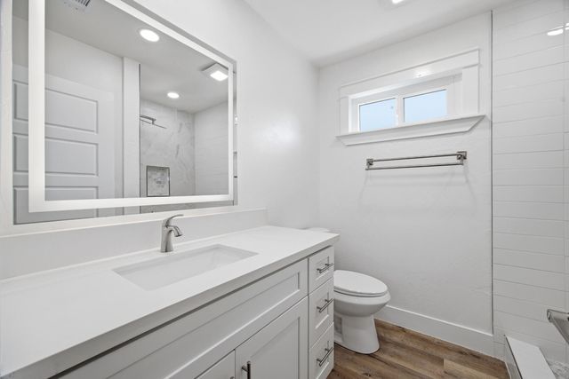 123 E Berkeley Avenue, Tulare, CA 93274