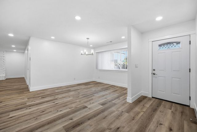 123 E Berkeley Avenue, Tulare, CA 93274