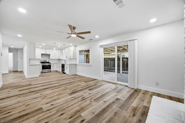 123 E Berkeley Avenue, Tulare, CA 93274