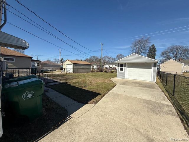 29614 Rosslyn Avenue, Garden City, MI 48135