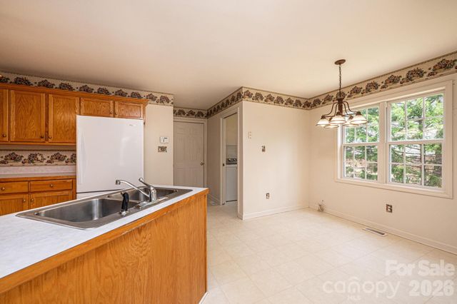 3410 Overbrook Drive, Conover, NC 28613