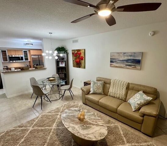 625 Casa Loma Boulevard 304, Boynton Beach, FL 33435