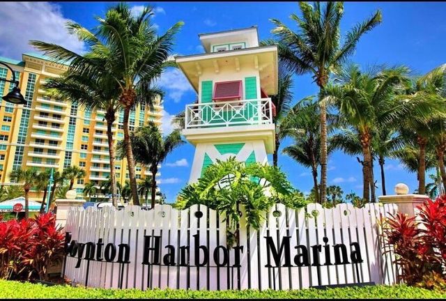 625 Casa Loma Boulevard 304, Boynton Beach, FL 33435