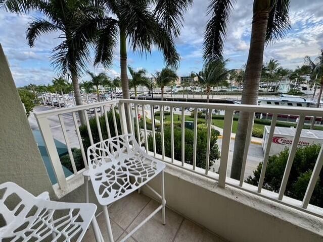 625 Casa Loma Boulevard 304, Boynton Beach, FL 33435