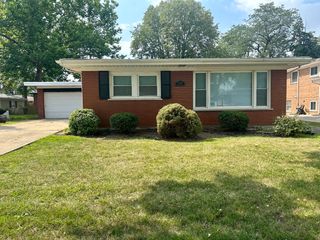 529 E 166th Place, South Holland, IL 60473