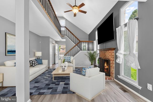 26 PEBBLE DR, Horsham, PA 19044