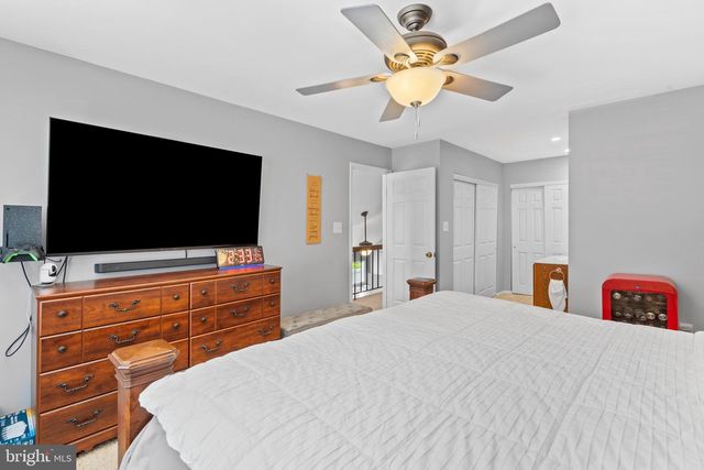 26 PEBBLE DR, Horsham, PA 19044
