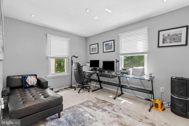 26 PEBBLE DR, Horsham, PA 19044