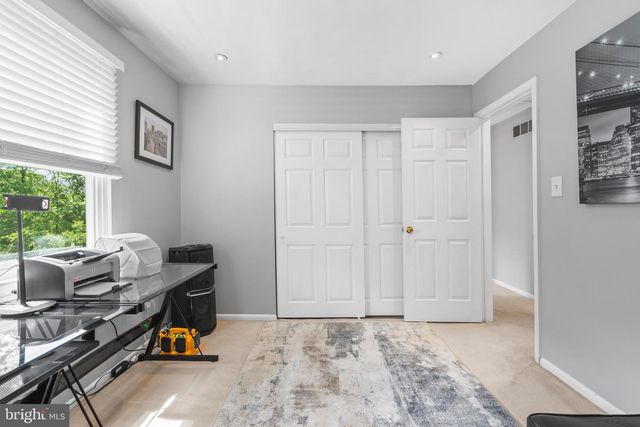 26 PEBBLE DR, Horsham, PA 19044