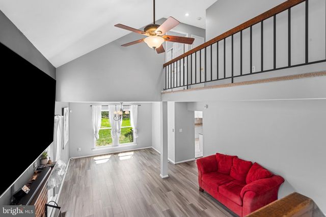 26 PEBBLE DR, Horsham, PA 19044