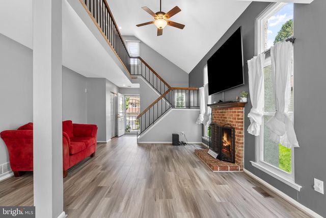 26 PEBBLE DR, Horsham, PA 19044