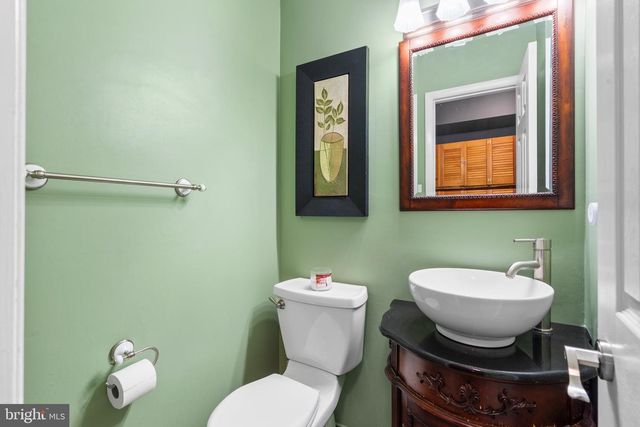 26 PEBBLE DR, Horsham, PA 19044