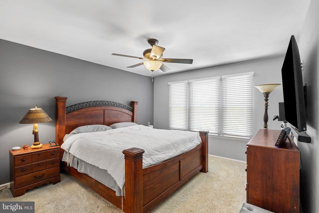 26 PEBBLE DR, Horsham, PA 19044