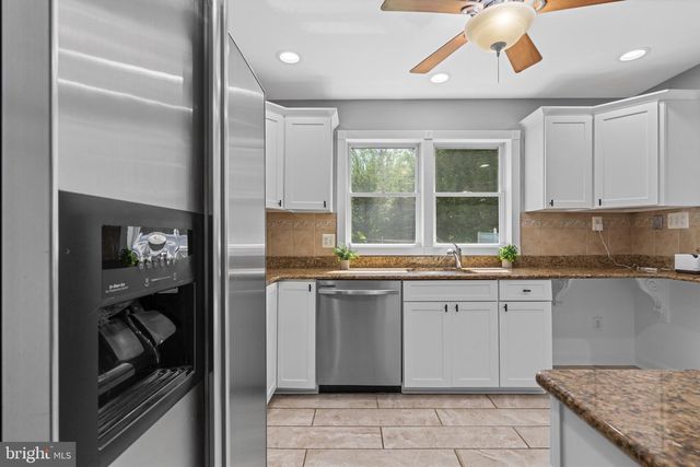26 PEBBLE DR, Horsham, PA 19044