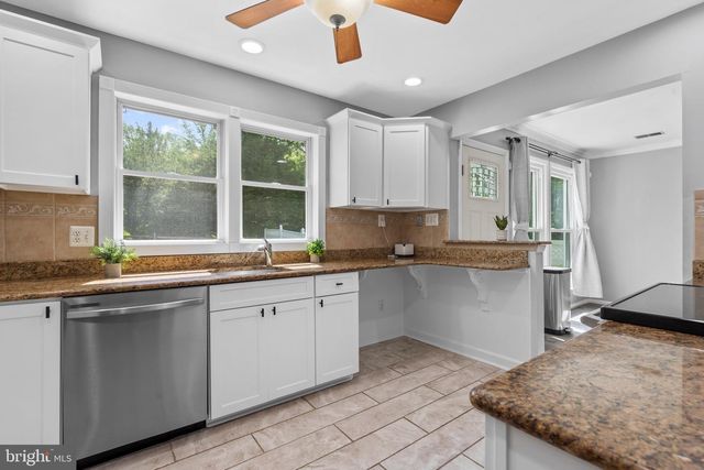 26 PEBBLE DR, Horsham, PA 19044