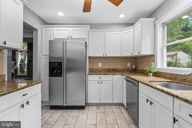 26 PEBBLE DR, Horsham, PA 19044