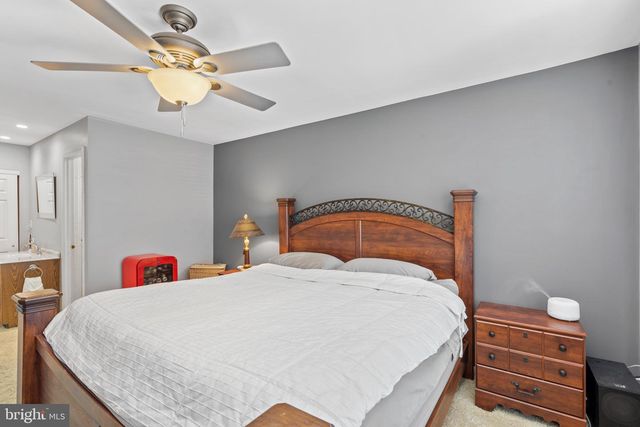 26 PEBBLE DR, Horsham, PA 19044