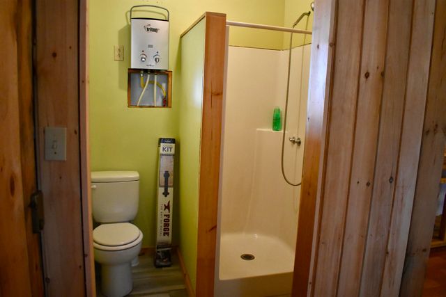 1350 Backwoods Rd, Cedarcreek, MO 65627