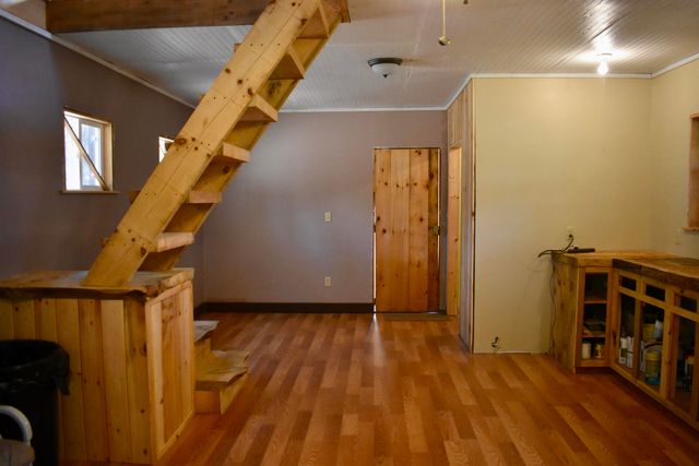 1350 Backwoods Rd, Cedarcreek, MO 65627