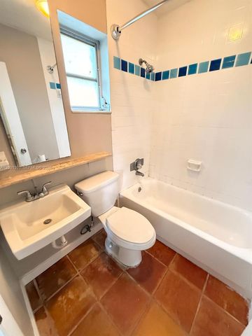 1151 NE 18th St 5, Fort Lauderdale, FL 33305