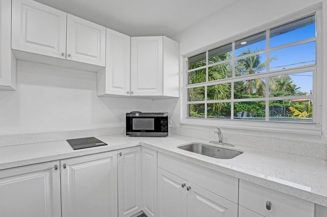 435 NW 82nd Terrace 2, Miami, FL 33150