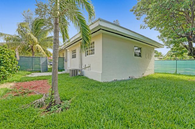 435 NW 82nd Terrace 2, Miami, FL 33150