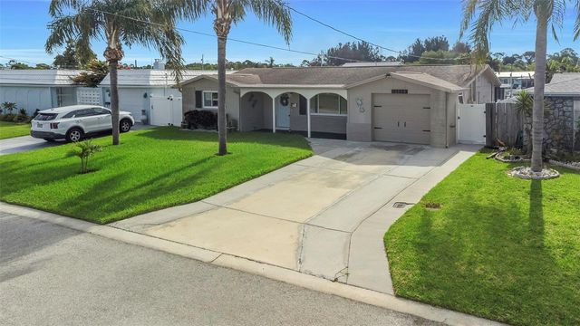 12804 2ND ISLE, Hudson, FL 34667