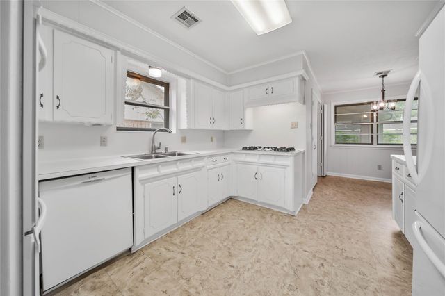 1130 Thornton Road, Houston, TX 77018