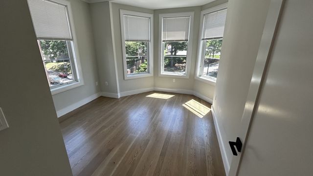 104-106 Warren St. 6, Boston, MA 02135