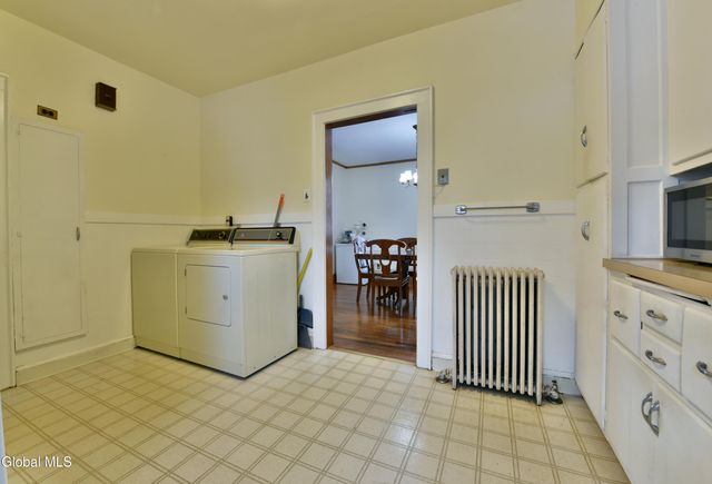 194 S Main Avenue, Albany, NY 12208