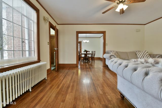 194 S Main Avenue, Albany, NY 12208