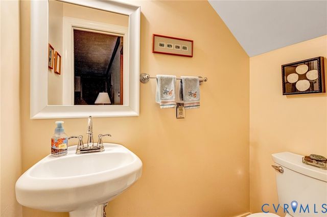 11494 Riveredge Rd, Doswell, VA 23047