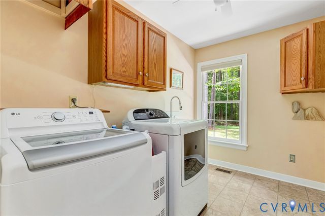 11494 Riveredge Rd, Doswell, VA 23047