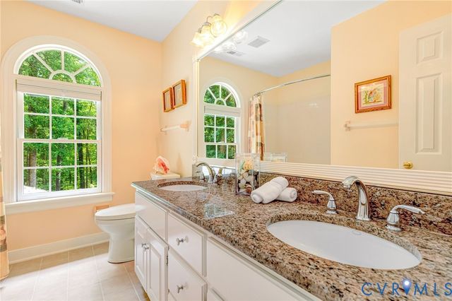 11494 Riveredge Rd, Doswell, VA 23047