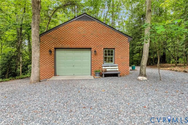 11494 Riveredge Rd, Doswell, VA 23047