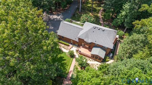 11494 Riveredge Rd, Doswell, VA 23047