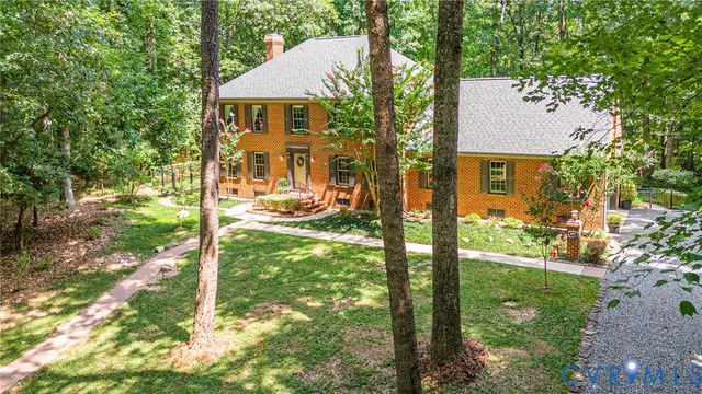 11494 Riveredge Rd, Doswell, VA 23047