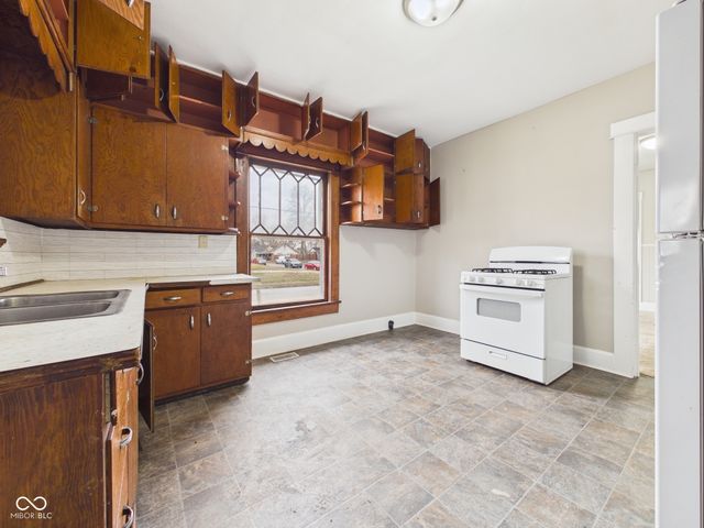 2226 Fletcher Street, Anderson, IN 46016