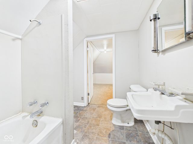 2226 Fletcher Street, Anderson, IN 46016