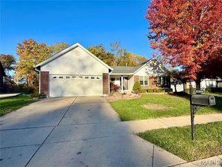 203 Nottingham Court, Fairview Heights, IL 62208