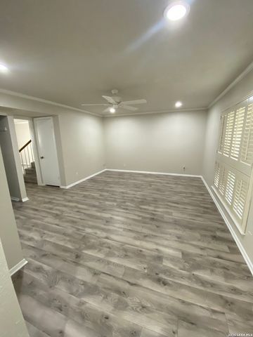 6106 Vance Jackson Rd Apt 15, San Antonio, TX 78230