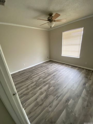 6106 Vance Jackson Rd Apt 15, San Antonio, TX 78230