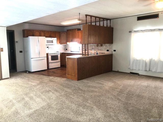 161 Spruce Drive, Jonesville, MI 49250