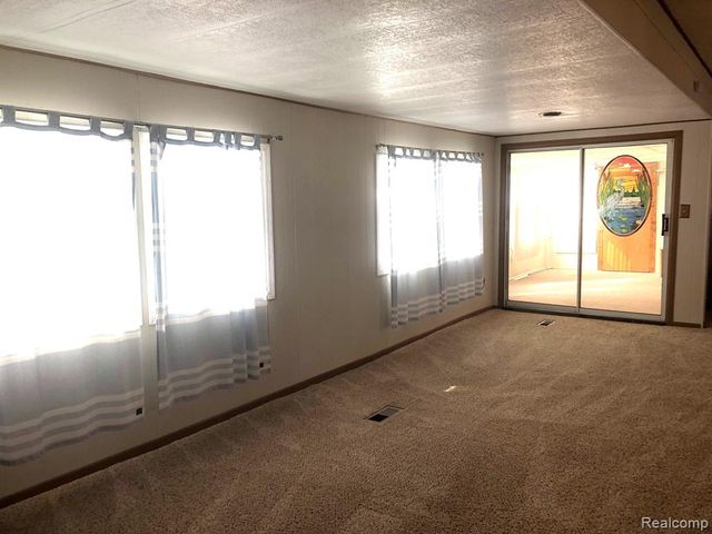 161 Spruce Drive, Jonesville, MI 49250