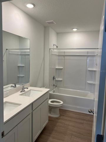 32460 N WEATHERED OAK DRIVE, Wesley Chapel, FL 33543