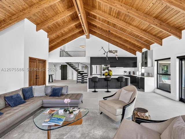 343 Centre Is, Golden Beach, FL 33160